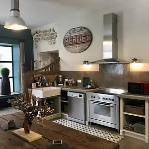 Apartment Le Loft Des Antiquaires,, L'Isle-sur-la-Sorgue