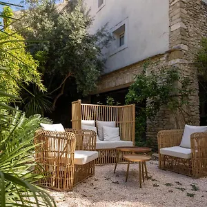 Le Clos Violette D'aglaé LʼIsle-sur-la-Sorgue